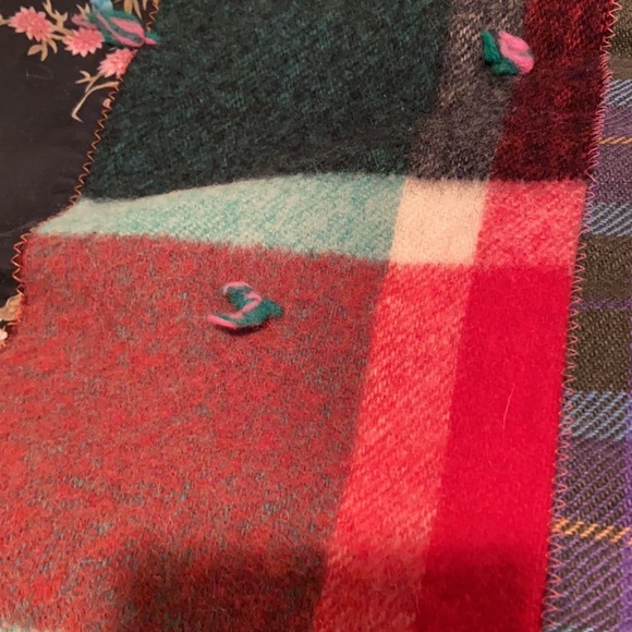 Handmade Vintage Farmhouse Quilt 72 x 86" - Picture 9 of 10